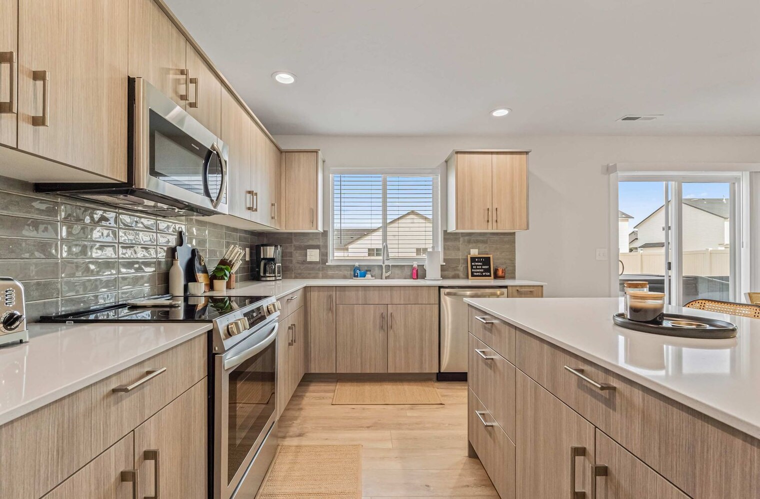 Building Photo - 5302 E Burnte Peak St