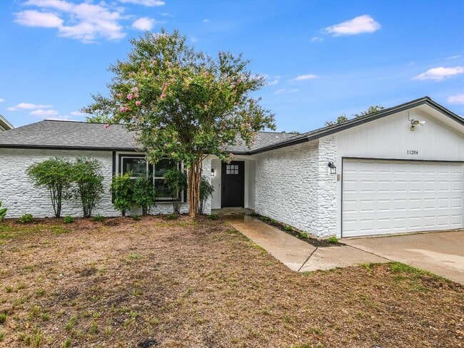Primary Photo - 11204 Iron Oak Trail