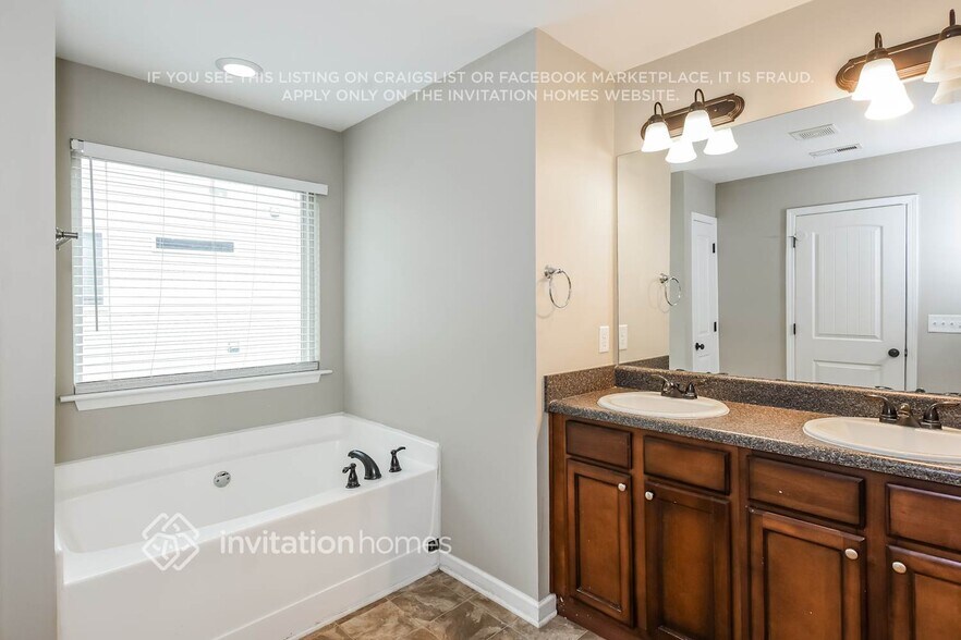 Building Photo - 108 Bethany Manor Dr