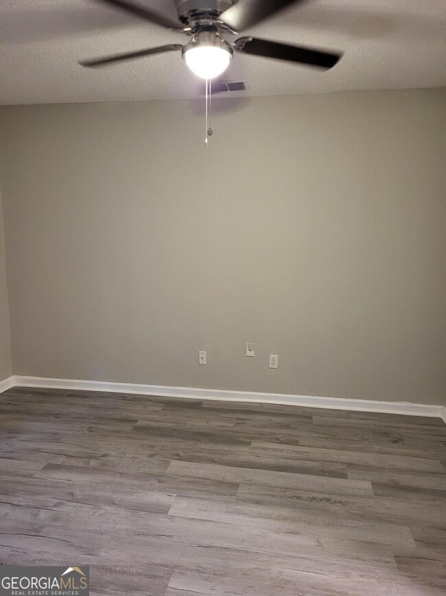 Building Photo - 319 Madison Ave