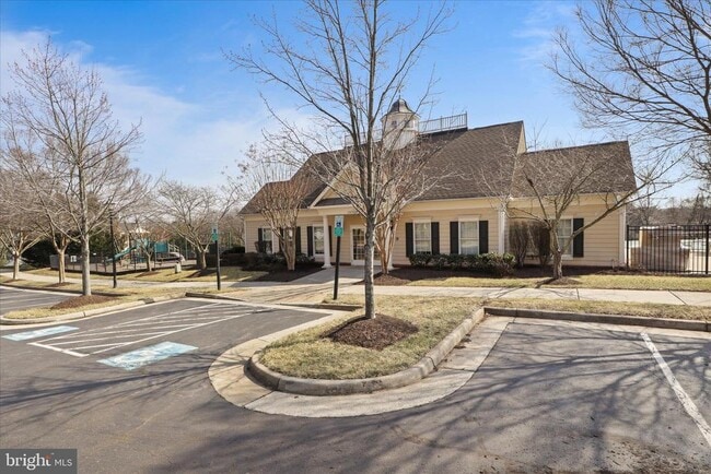 Building Photo - 15221 Londons Bridge Rd