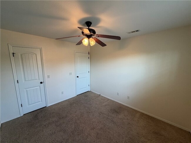 Building Photo - 3302 SW Briar Creek Ave