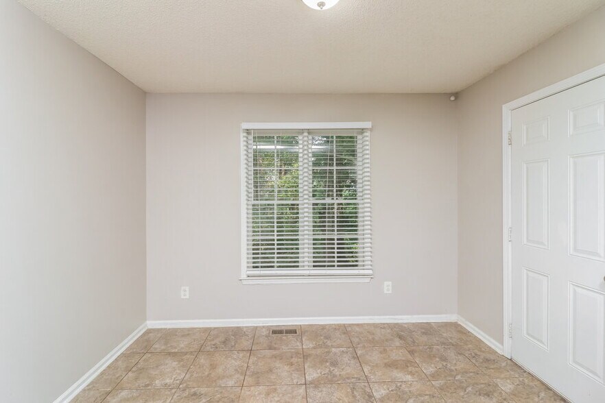 Building Photo - 64 Joy Dr
