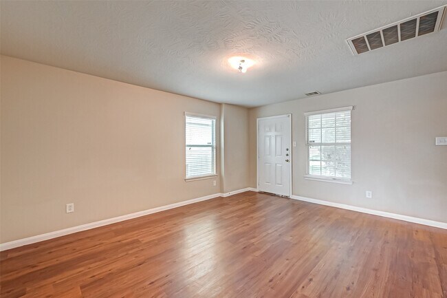 Building Photo - 838 Darbydale Crossing Ln