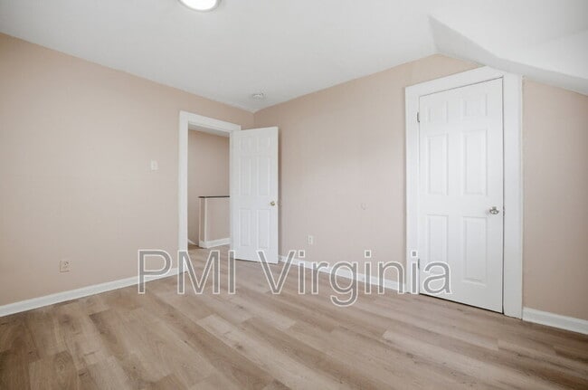 Building Photo - 9 Decatur St