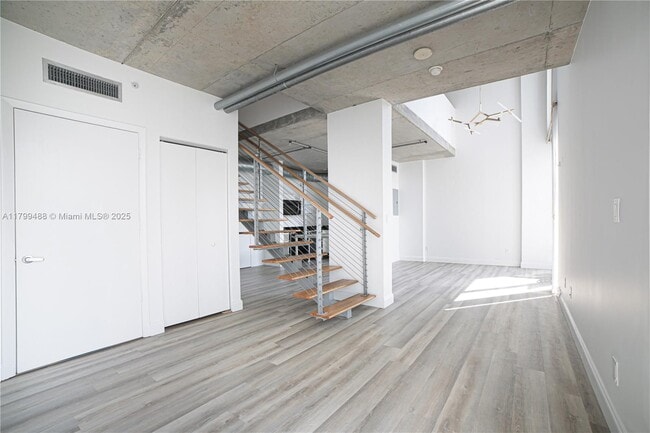 Building Photo - 690 SW 1st Ct