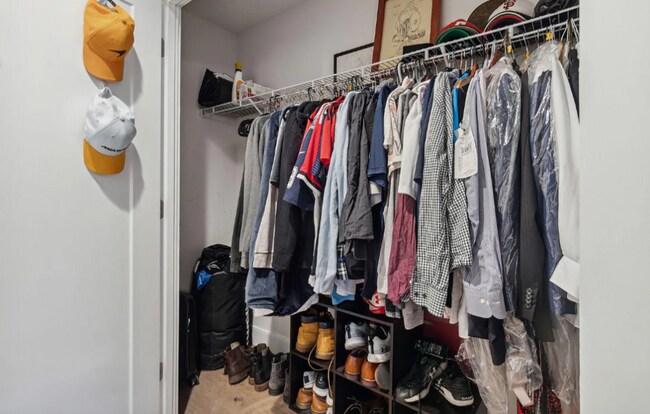 Building Photo - Modern and Stunning 1 Bedroom, 1 Bath + Den Condo in the popular Lexicon – Available Now!