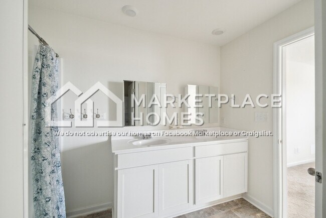 Building Photo - 1623 Sliger St