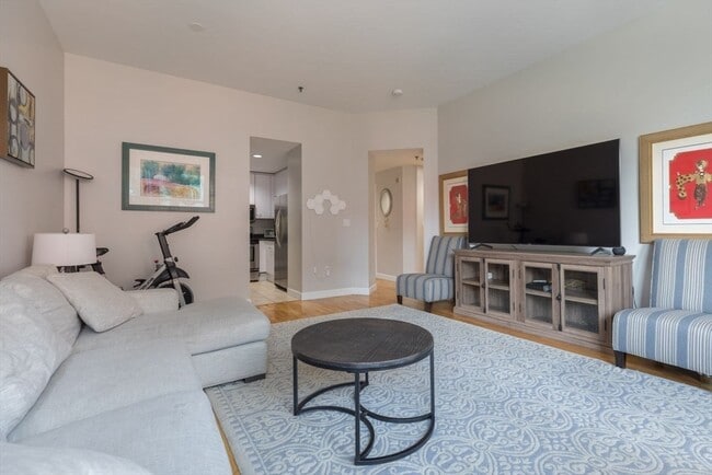 Building Photo - 416 Marlborough St