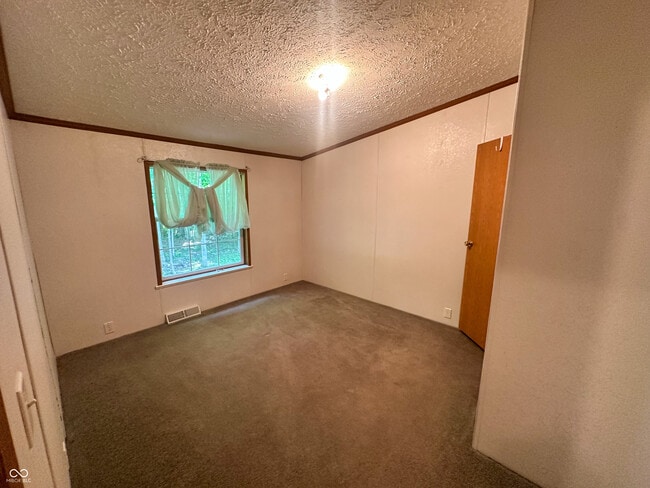 Building Photo - 6081 S County Rd 425 E