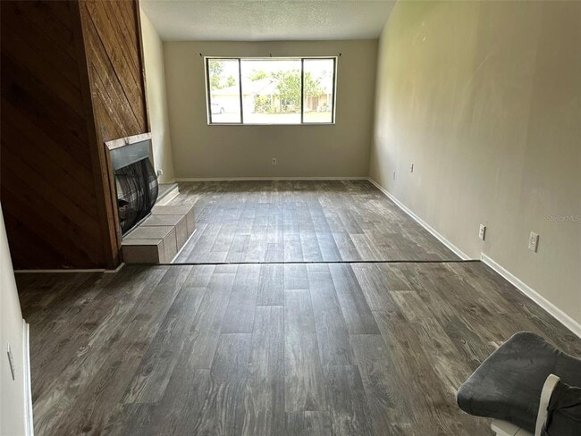 Building Photo - 804 Van Ness Cir