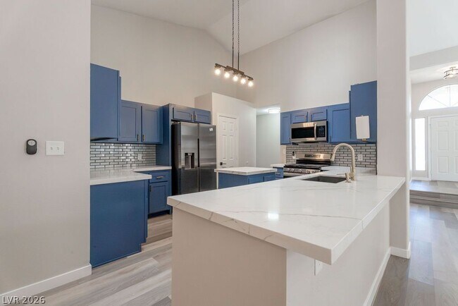 Building Photo - 1735 Navarre Ln