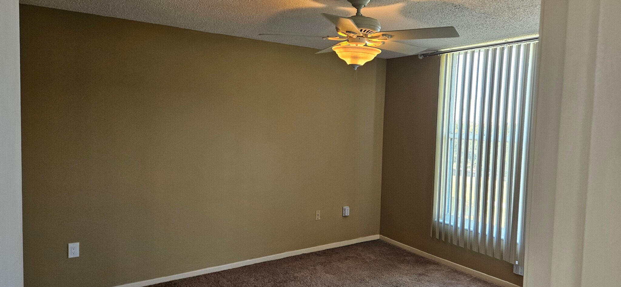 Building Photo - 4550 Pinebrook Cir