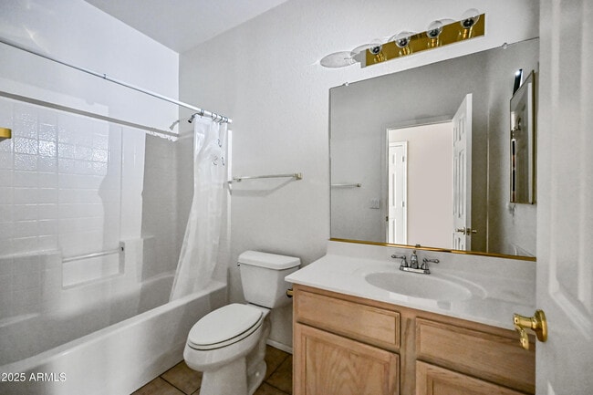 Building Photo - 9021 W Escuda Dr