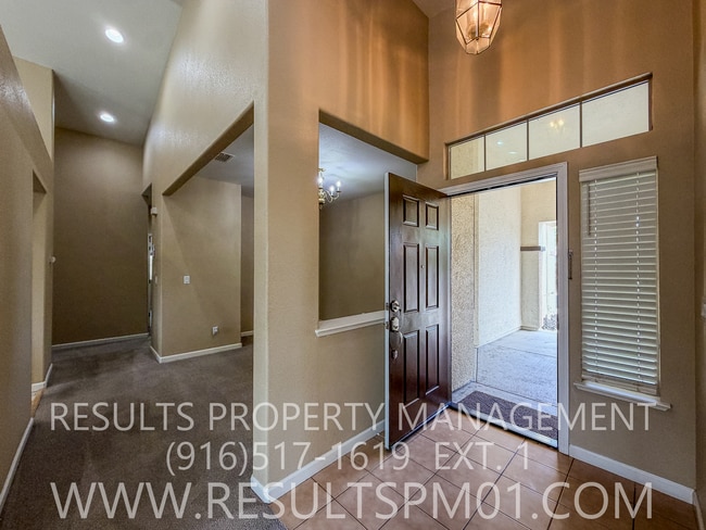 Building Photo - Single Story in West Roseville