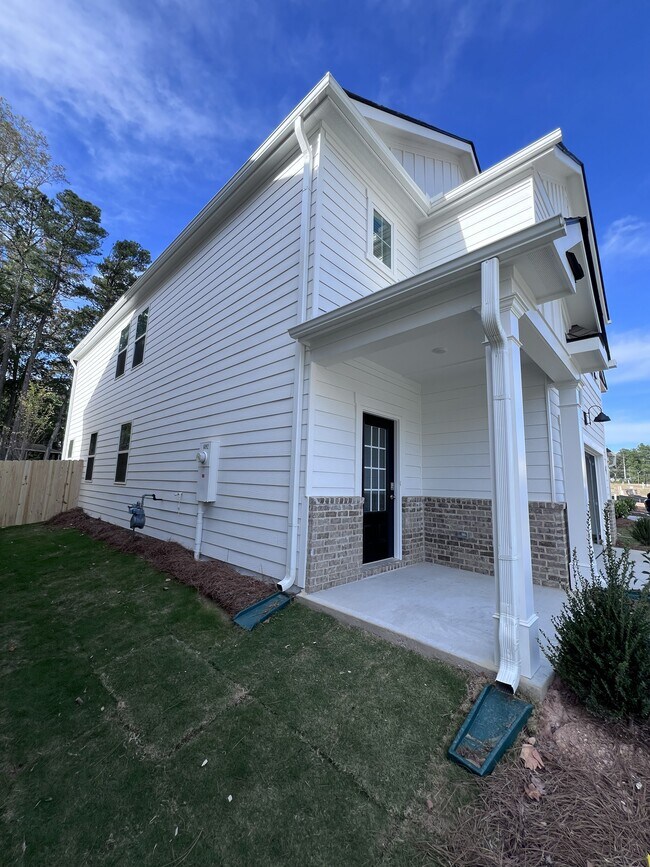 Building Photo - 6092 Knickerbocker Street