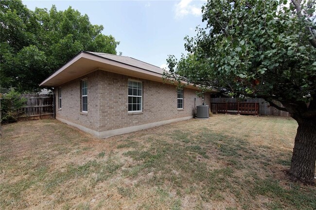 Building Photo - 412 Northern Trail