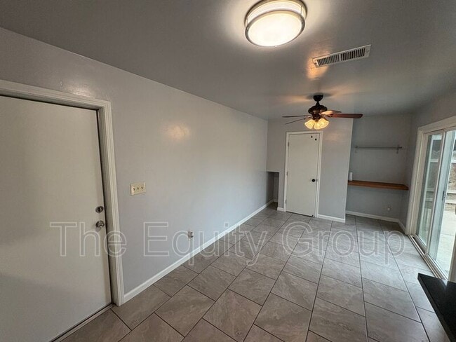 Building Photo - 4122 W Monte Vista Ave