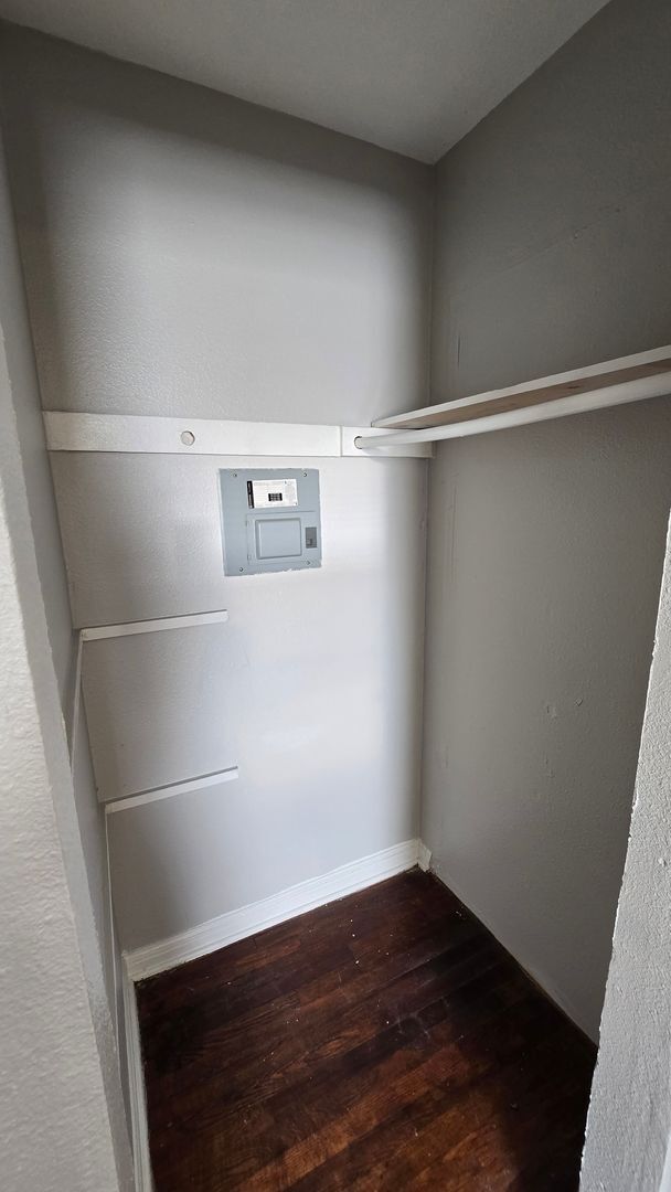 Building Photo - 323 Claremont Ave