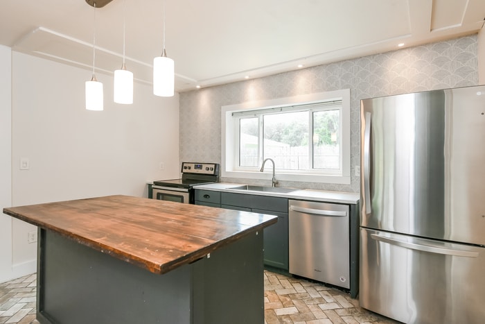 Building Photo - 2610 Ave N NW