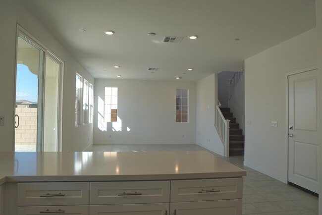 Building Photo - 35505 Sereno Ln