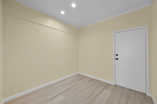 Building Photo - 9850 Pagewood Ln
