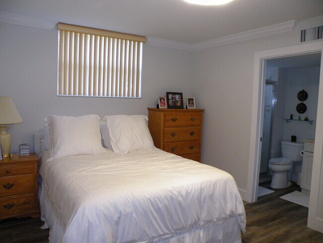 Building Photo - 15 Willowbrook Ln