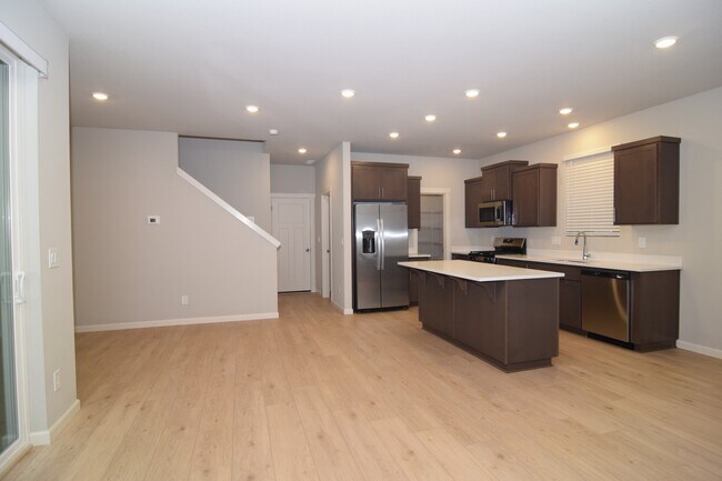 Building Photo - 8408 SE Quincy St