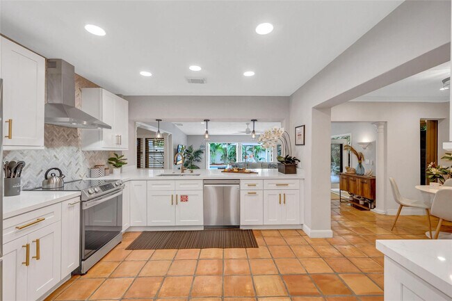 Building Photo - 2757 NE 20th St