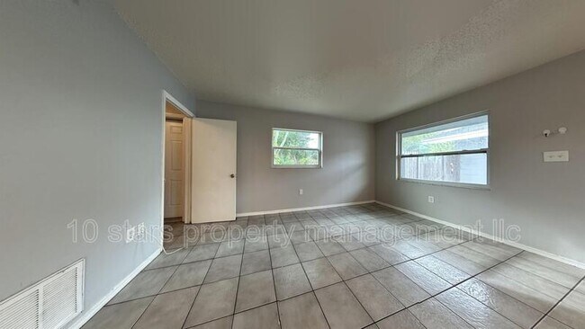 Building Photo - 3716 137th Ave N