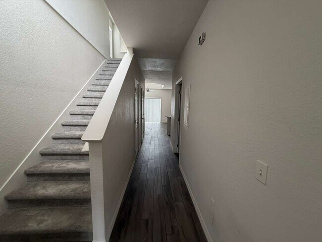 Building Photo - 2019 Claudia Ln