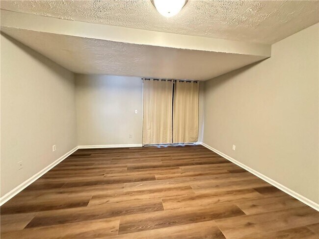 Building Photo - 2496 Landington Way NW
