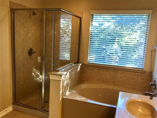 Building Photo - 508 Whistlers Walk Trail