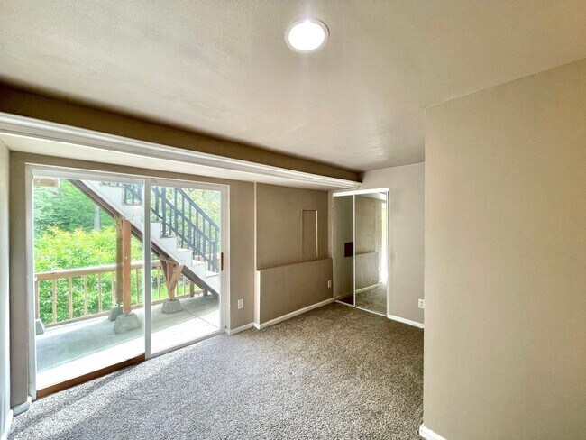 Building Photo - 14033 SE 185th Pl