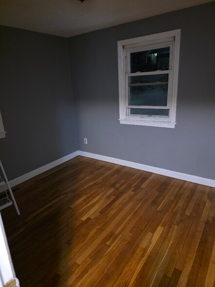 Building Photo - 19 Glen St