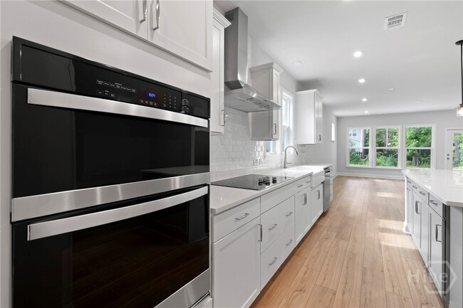 Building Photo - 147 Higginson Dr