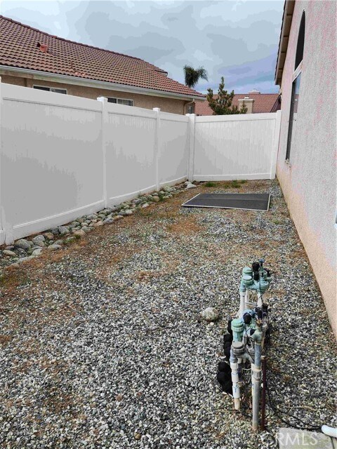 Building Photo - 856 Harrow St