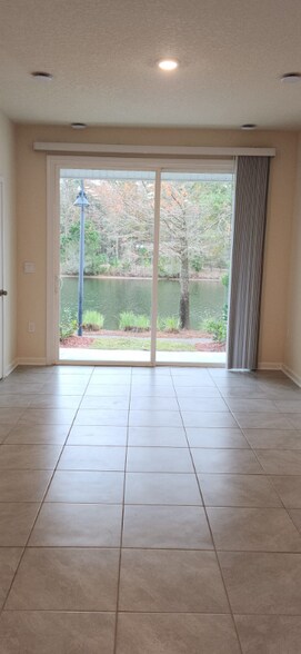 Building Photo - 545 Running Wds St