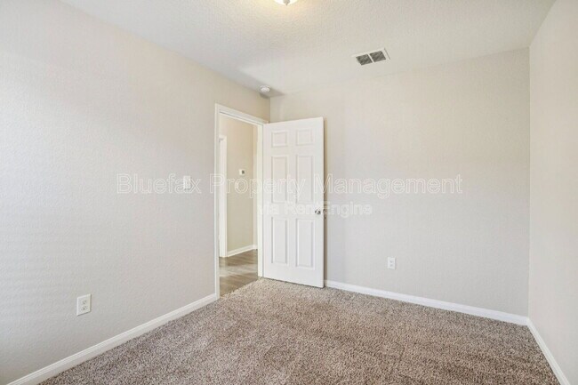 Building Photo - 11454 Country Canyon