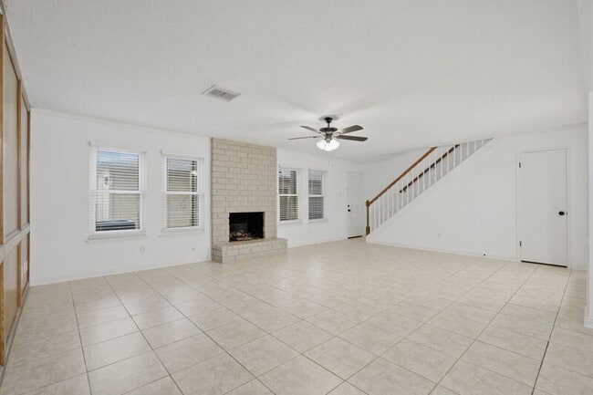Building Photo - 66 T Huxley Ln
