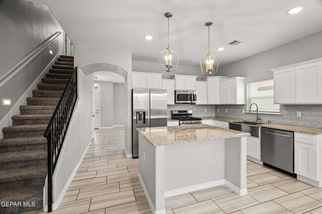 Building Photo - 14760 Sam Garcia Ave