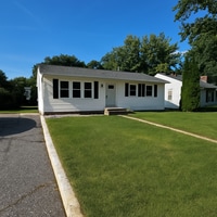 Building Photo - 1221 Vincent Pl