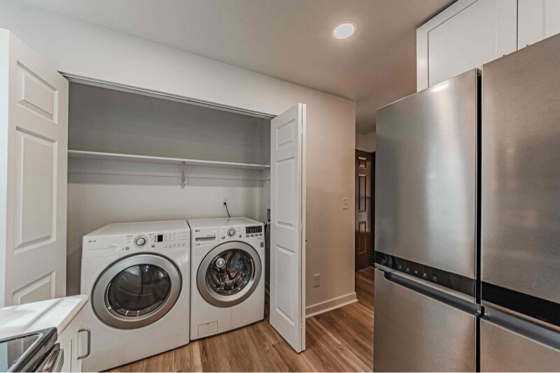 Building Photo - 6731 Dublin Loop W