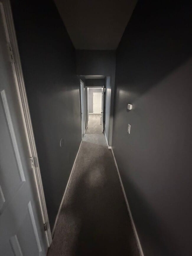 Building Photo - Freshly updated 3BR home!