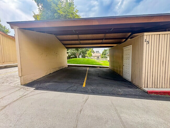 Building Photo - 7265 S 1950 E