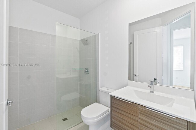 Building Photo - 10441 NW 66th St