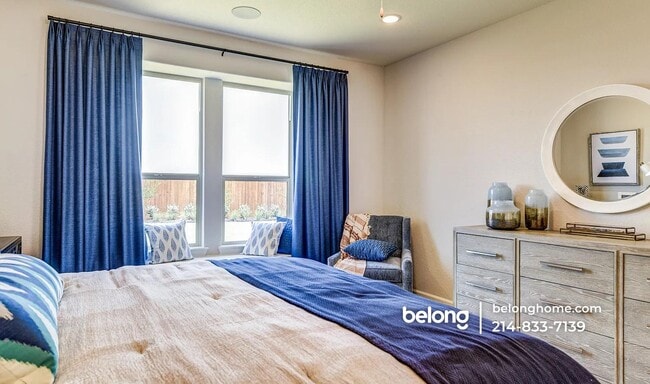 Building Photo - 422 Hazeltine Rd