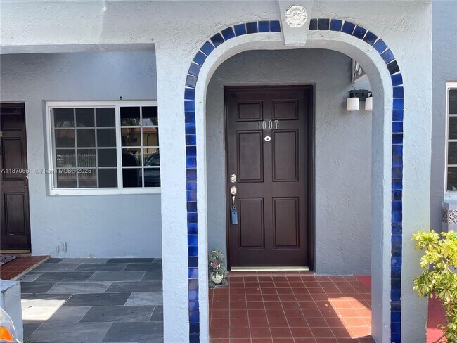 Building Photo - 6910 NW 173rd Dr
