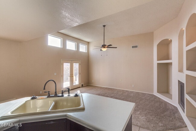 Building Photo - 12344 Tierra Limpia Dr