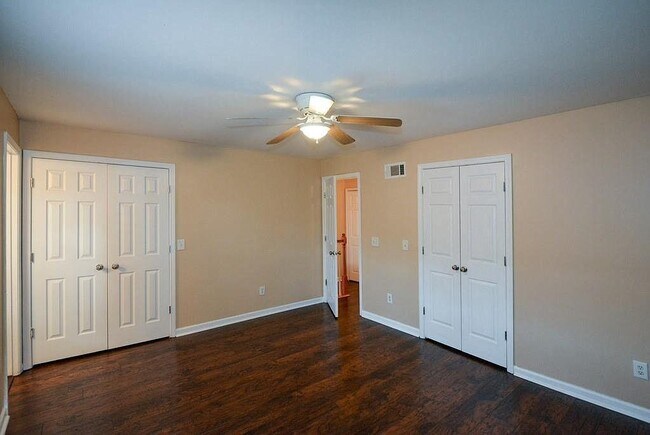 Building Photo - 1014 Summer Pl NW